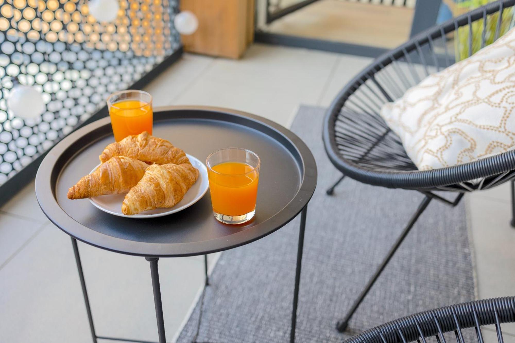 Design Apartment - Balcony, Free Parking, Yoga, 10 Mins To Center, By Gravity Prague Extérieur photo
