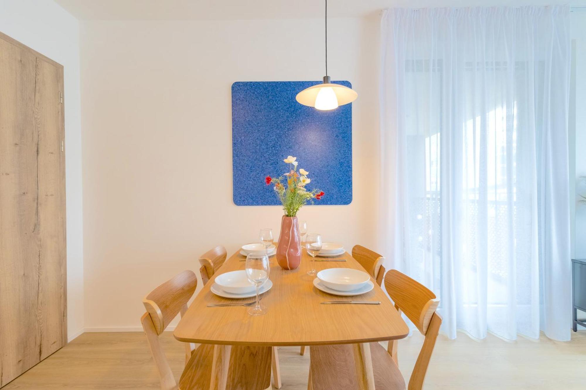 Design Apartment - Balcony, Free Parking, Yoga, 10 Mins To Center, By Gravity Prague Extérieur photo