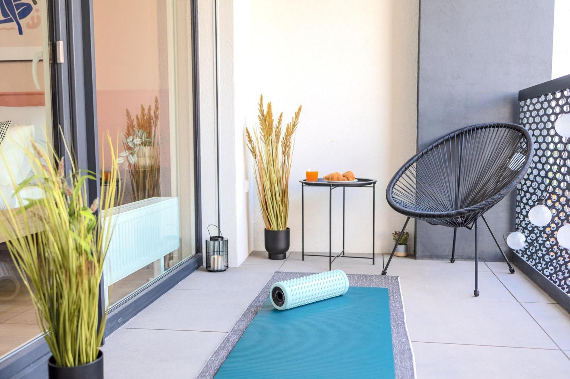 Design Apartment - Balcony, Free Parking, Yoga, 10 Mins To Center, By Gravity Prague Extérieur photo